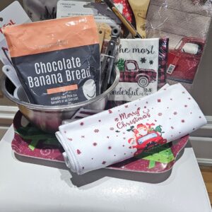 CHRISTMAS KITCHEN ESSENTIALS