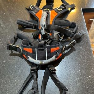 HELP EM UP HARNESS MEDIUM 45-80LBS